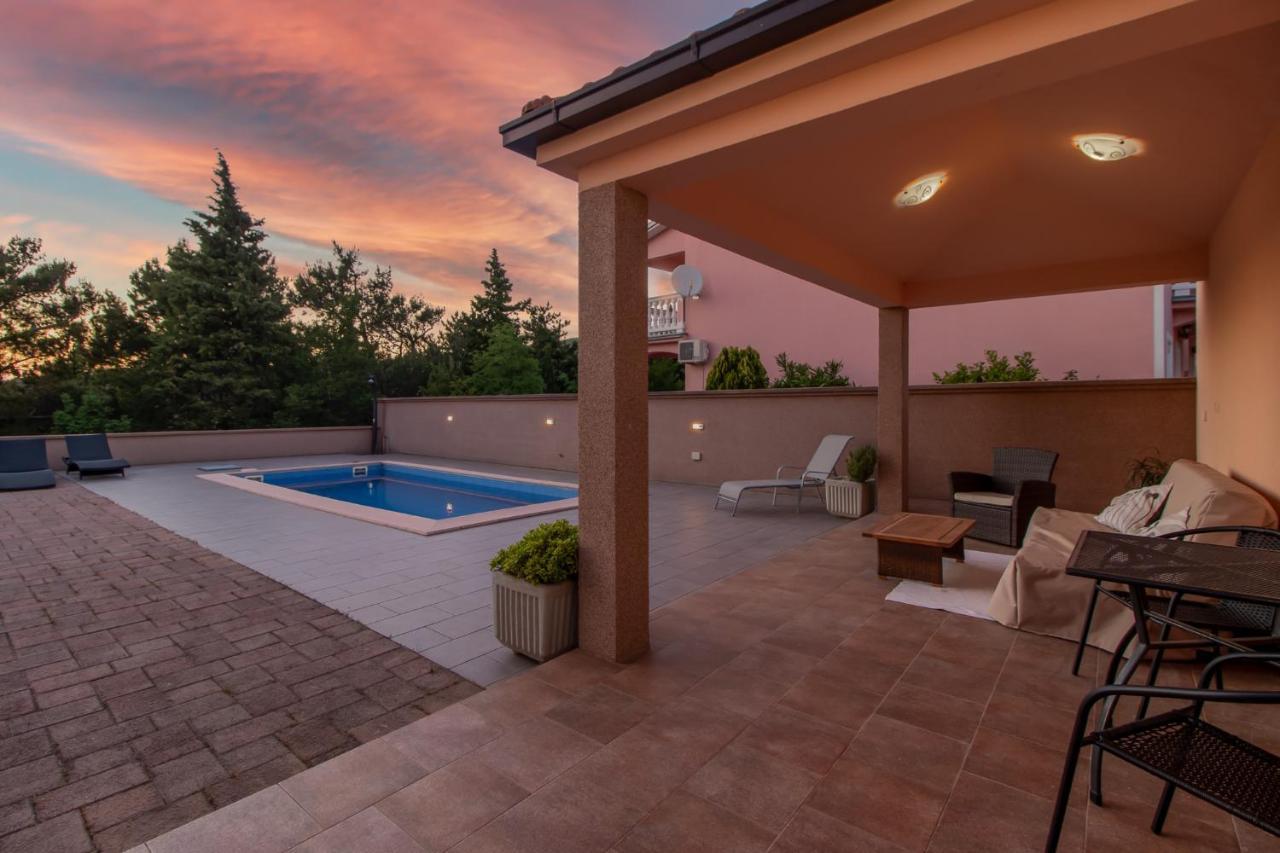 Apartments Villa Antonia Jadranovo Luaran gambar