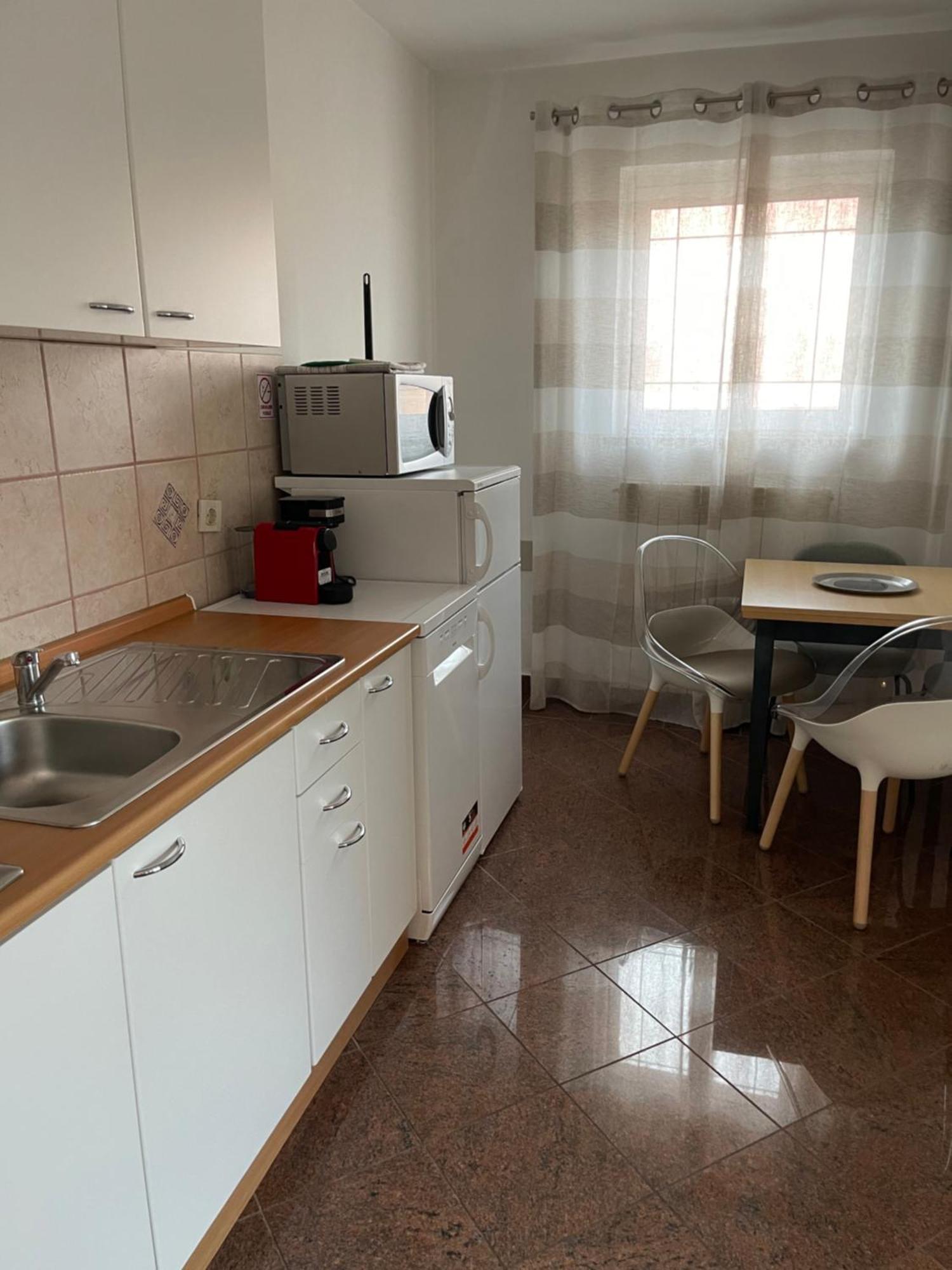 Apartments Villa Antonia Jadranovo Luaran gambar