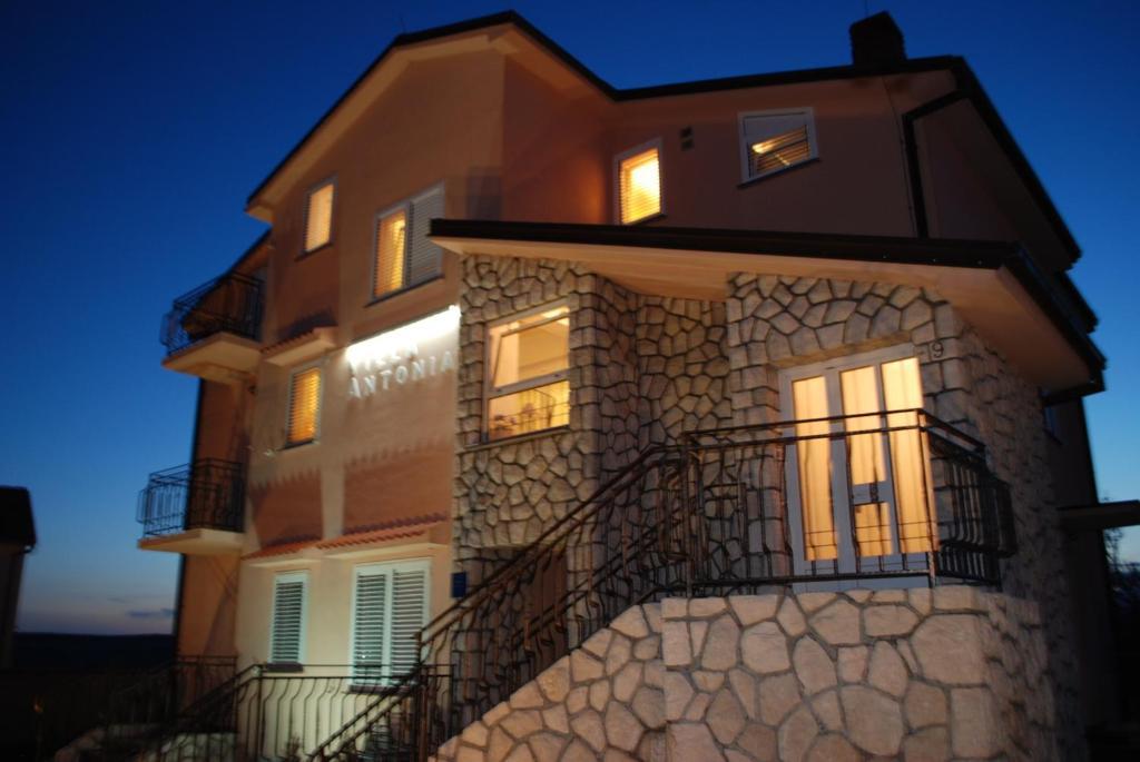 Apartments Villa Antonia Jadranovo Luaran gambar