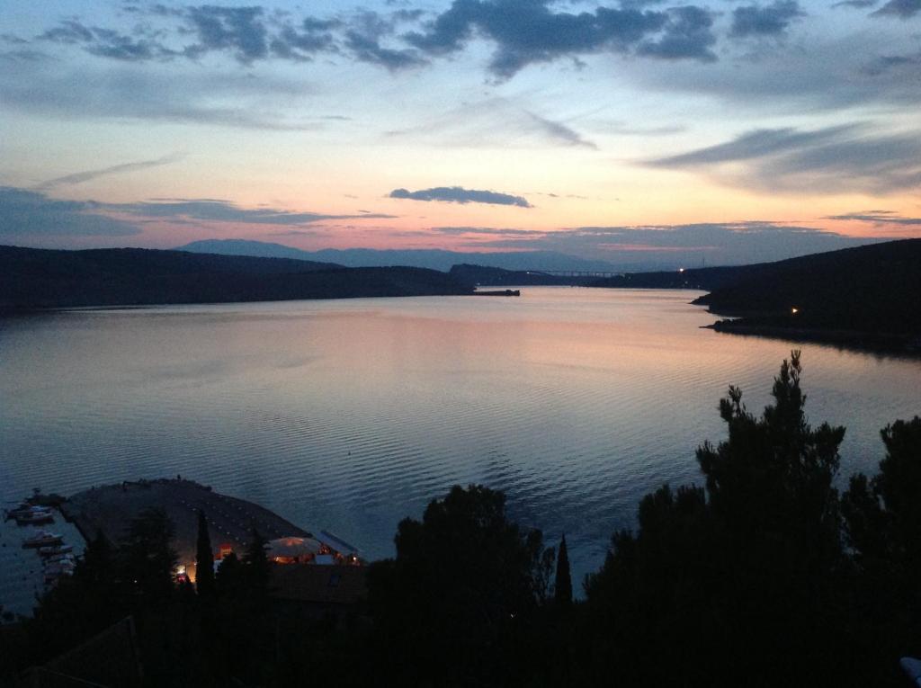 Apartments Villa Antonia Jadranovo Luaran gambar